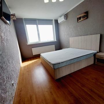 Європейського Союзу просп. (Правди), 41-Д