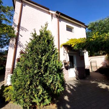 Лабораторна вул.