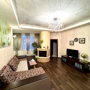 Генуезька вул., 5