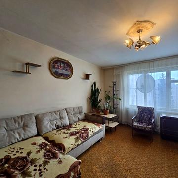 Євгена Патона вул., 27