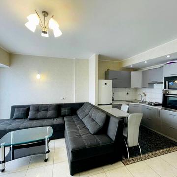 Олександра Поля просп. (Кірова), 27-Д