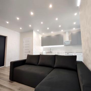 Кадетський Гай вул., 8