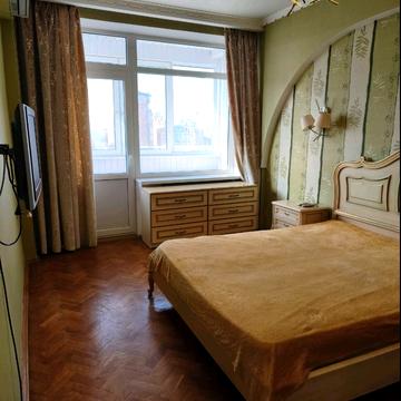 Лесі Українки бульв., 36-Б