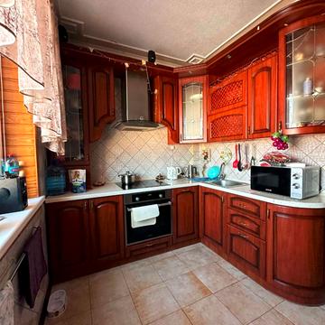 Сонячна вул., 7