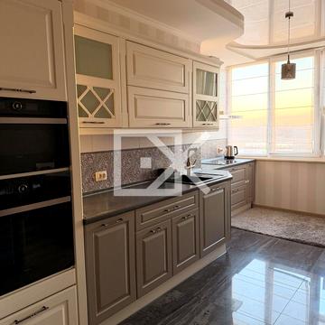 Юрія Шумського вул., 5