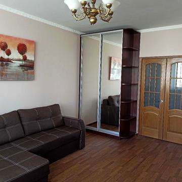 Бориса Гмирі вул., 6