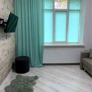 Богдана Хмельницького вул., 12А