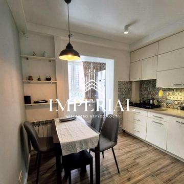 Євгена Коновальця вул. (Щорса), 35