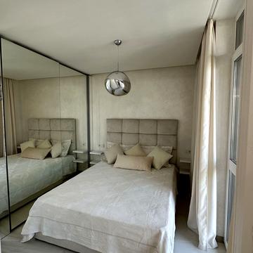 Предславинська вул., 42