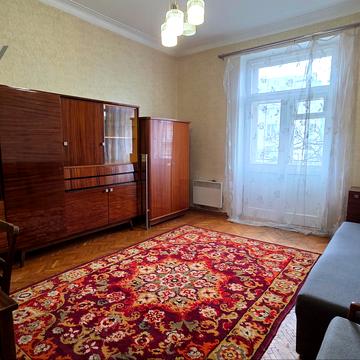 Олеся Гончара вул., 8