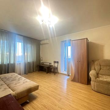 Івана Франка пров., 39а