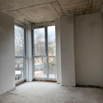 Селянська вул., 18