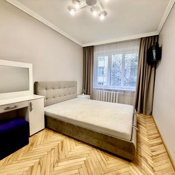 Тютюнників вул. (), 32