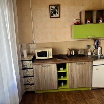 Академіка Глушкова просп., 14