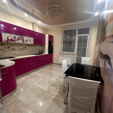 Середньофонтанська вул., 35