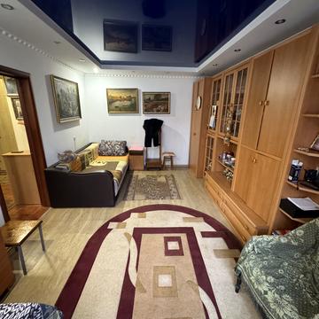 Лопанська вул., 31