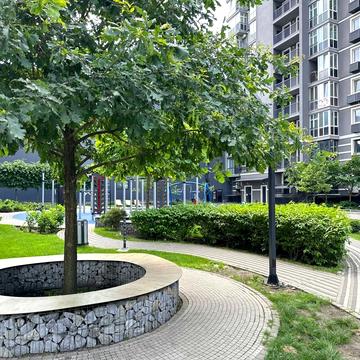 Лесі Українки вул., (Будинок 2)