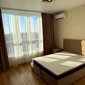 Академіка Заболотного вул., 15-Г