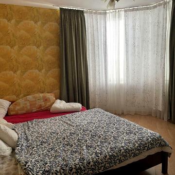 Осіння вул., 33