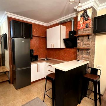 Кадетський Гай вул., 10