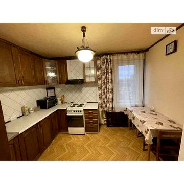 Павла Тичини просп., 8