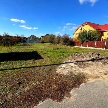 Мисливська, 44