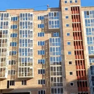 Бічна Гайова вул., 8