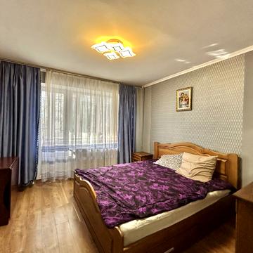 Червоної Калини просп., 77