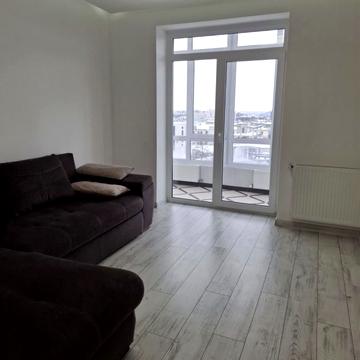 Андрія Мельника вул., 10 к2