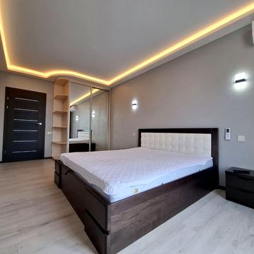 Берестейський просп. (Перемоги), 5-В