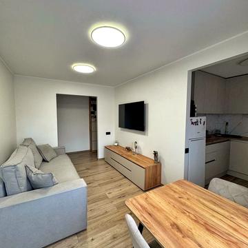 Івана Мазепи вул. (Бурмистенка), 8