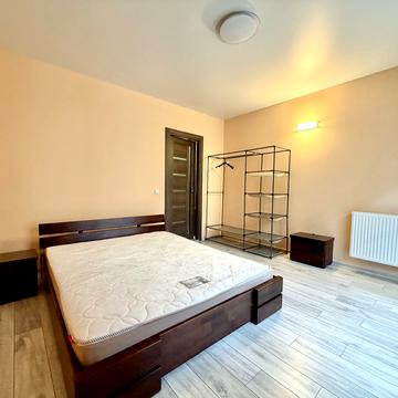 Малоголосківська вул., 8а