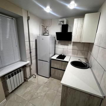 Універсальна вул., 29