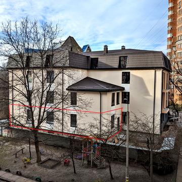 Яслинська вул., 3