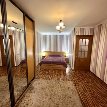 Михайла Котельникова вул., 7