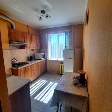 Академіка Корольова вул., 81/1