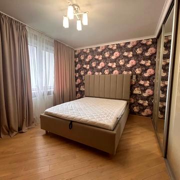 Михайла Яцкова вул. (), 13