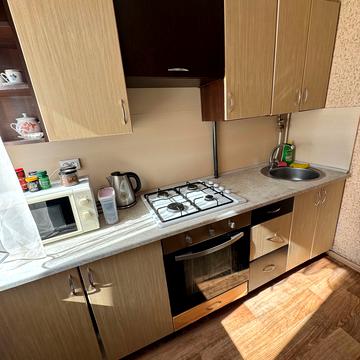 Олександра Поля просп. (Кірова), 10