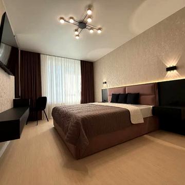 Співдружності вул., 7