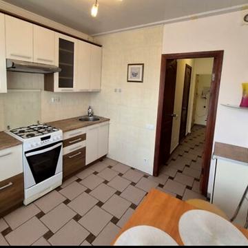 Оболонський просп., 28