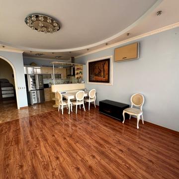 Шевченка просп., 4б