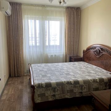 Героїв Дніпра вул., 75