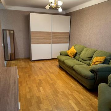 Велика Васильківська вул. (Червоноармійська), 145/1