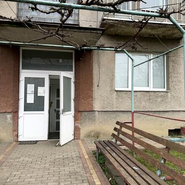 Комсомольська, 19