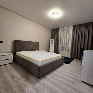 Євгена Коновальця вул., 37-А