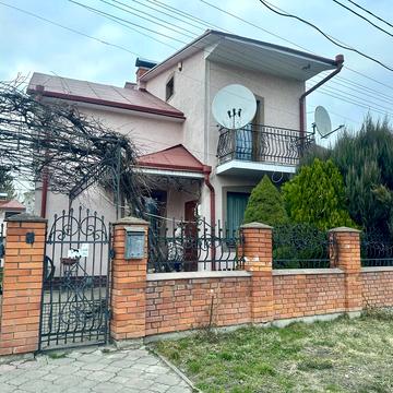 Михайла Павлика вул.