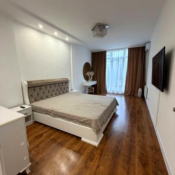 Івана Крамського вул., 9