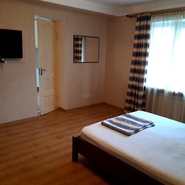 Русанівська набережна вул., 22