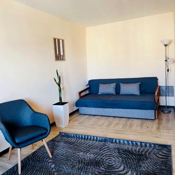 Сокальська вул., 6