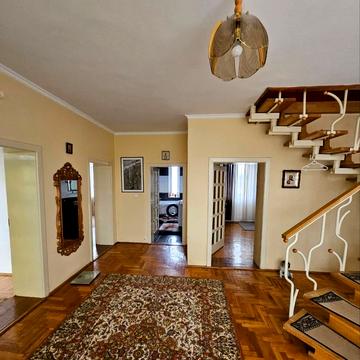 Павла Тичини вул.